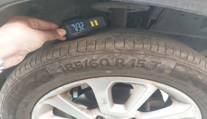 2017 Mahindra Kuv100 K8 D 6 STR, Diesel, Manual, 87,609 km, tyre