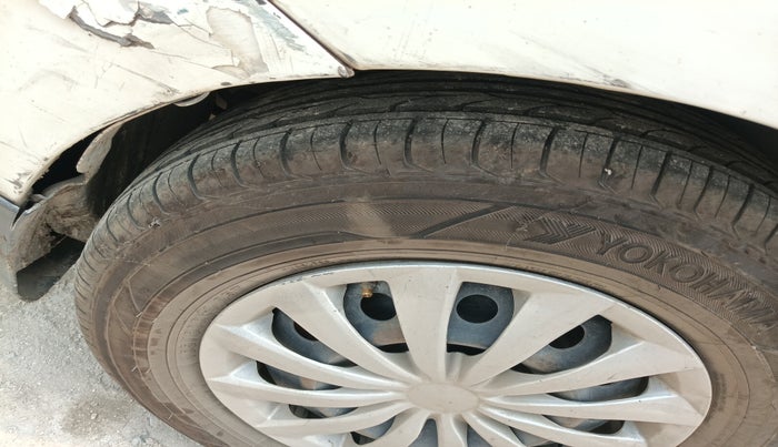 2013 Maruti Swift VXI, Petrol, Manual, 1,94,350 km, tyre