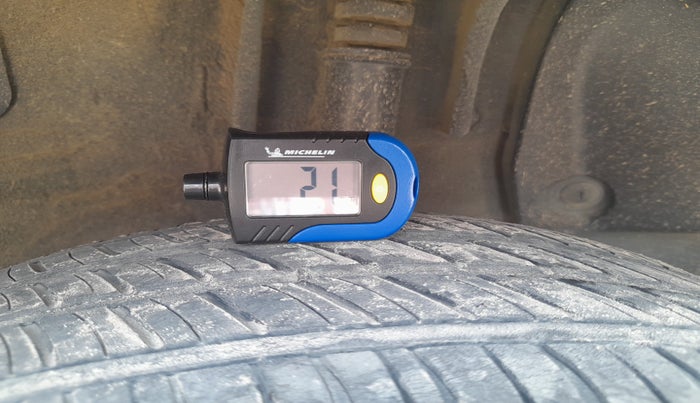 2017 Nissan Terrano XV D THP PREMIUM 110 PS, Diesel, Manual, 39,324 km, tyre