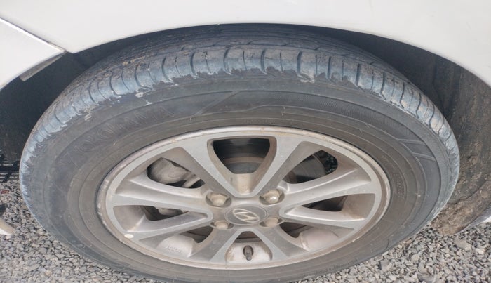 2015 Hyundai Grand i10 ASTA (O) 1.2 KAPPA VTVT, Petrol, Manual, 1,07,669 km, tyre