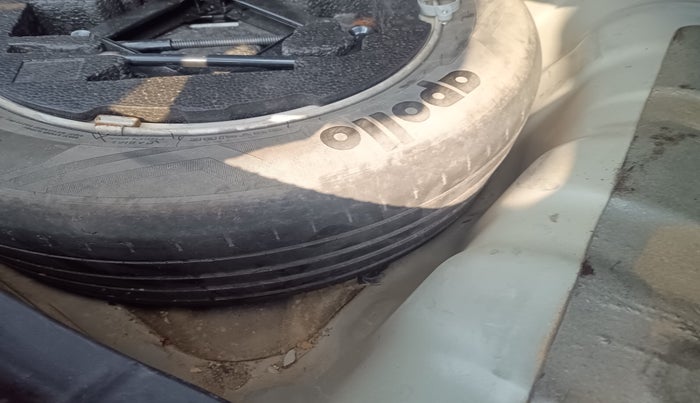 2012 Hyundai New Elantra 1.6 S MT DIESEL, Diesel, Manual, 1,25,000 km, tyre