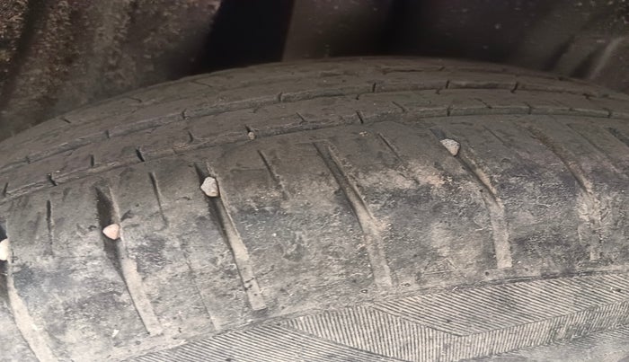 2022 Maruti Baleno DELTA PETROL 1.2, Petrol, Manual, 27,252 km, tyre