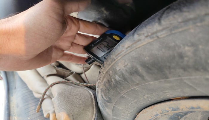 2013 Hyundai Santro Xing GL, Petrol, Manual, 1,11,078 km, tyre