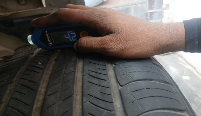 2022 Mahindra Bolero B6 (O), Diesel, Manual, 1,41,221 km, tyre