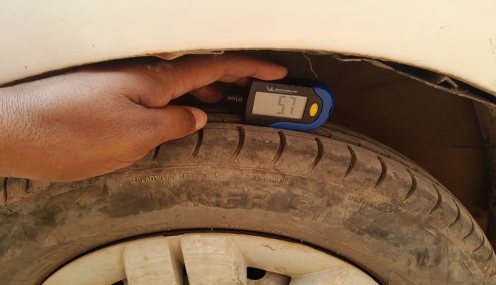 2016 Maruti Alto 800 LXI, Petrol, Manual, 1,68,211 km, tyre