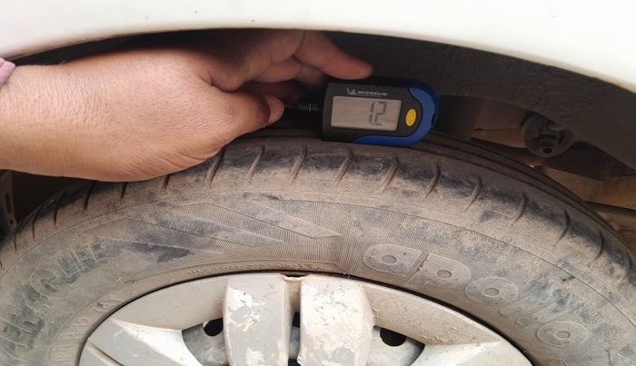 2016 Maruti Alto 800 LXI, Petrol, Manual, 1,68,211 km, tyre