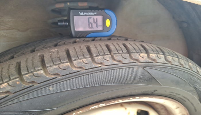 2011 Maruti Alto LXI, Petrol, Manual, 73,450 km, tyre