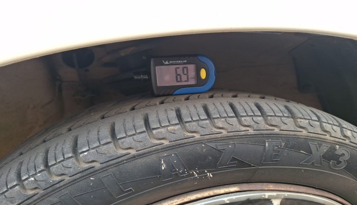 2011 Maruti Alto LXI, Petrol, Manual, 73,450 km, tyre