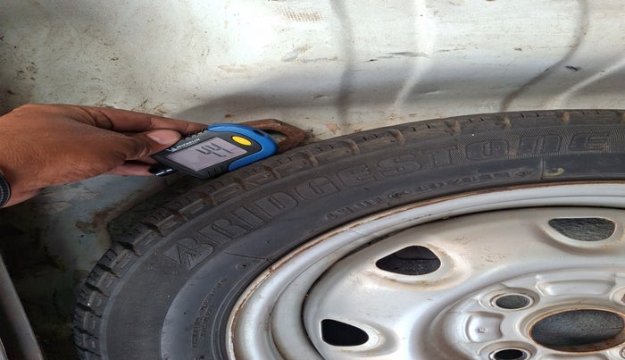 2011 Maruti Alto LXI, Petrol, Manual, 73,450 km, tyre