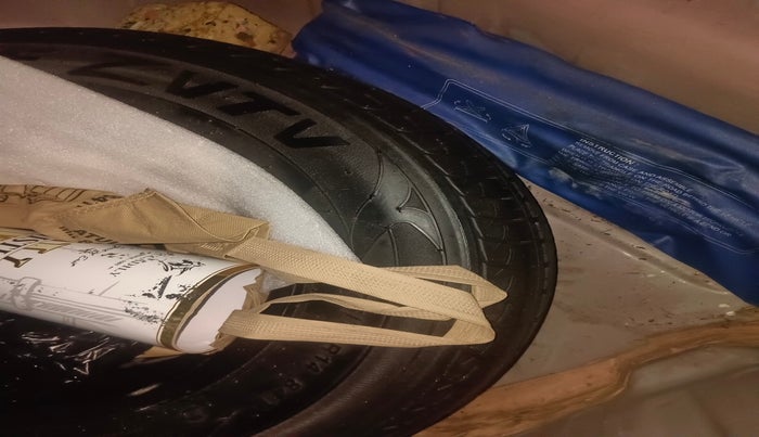 2018 Honda Amaze 1.2L I-VTEC V, Petrol, Manual, 73,688 km, tyre