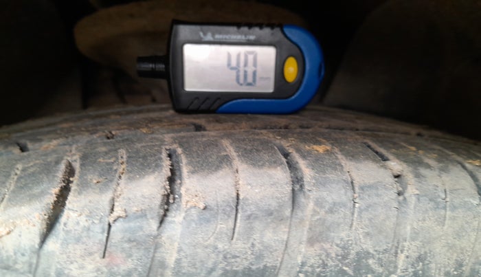 2015 Mahindra XUV500 W6, Diesel, Manual, 72,456 km, tyre