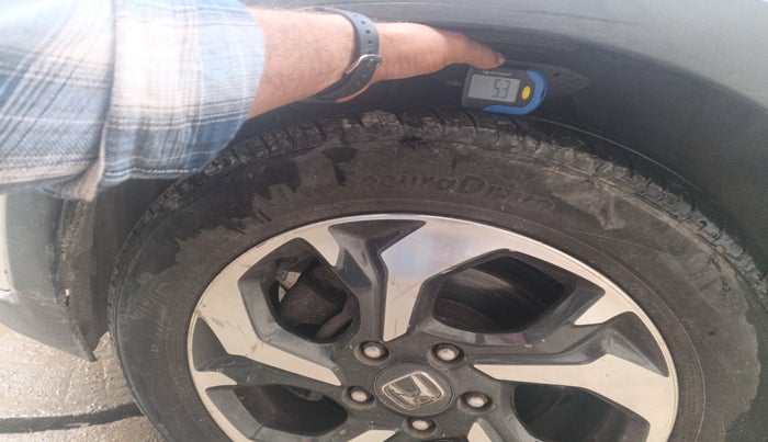 2016 Honda BR-V 1.5L I-VTEC V, Petrol, Manual, 1,14,469 km, tyre