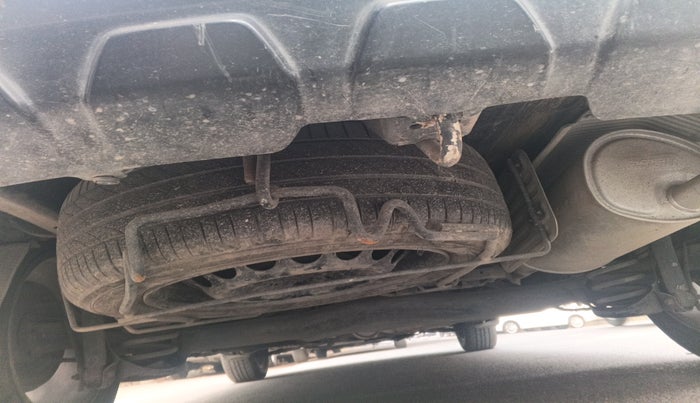 2016 Honda BR-V 1.5L I-VTEC V, Petrol, Manual, 1,14,469 km, tyre