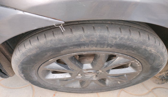 2015 Toyota Etios Liva GD, Diesel, Manual, 1,05,885 km, tyre