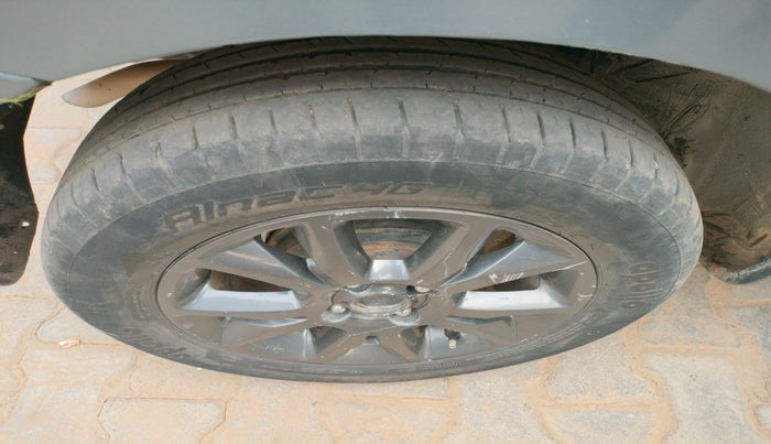 2015 Toyota Etios Liva GD, Diesel, Manual, 1,05,885 km, tyre