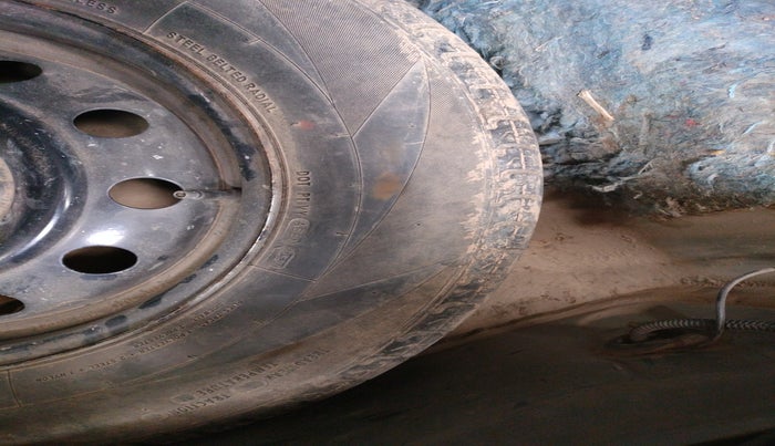 2015 Toyota Etios Liva GD, Diesel, Manual, 1,05,885 km, tyre