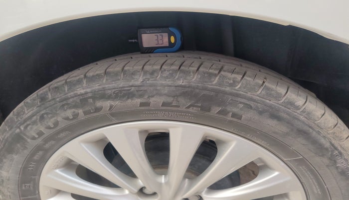 2020 Maruti Ciaz DELTA 1.5 SHVS MT PETROL, Petrol, Manual, 18,892 km, tyre