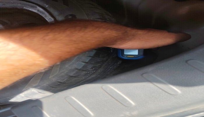 2017 Maruti Alto K10 VXI, Petrol, Manual, 87,467 km, tyre