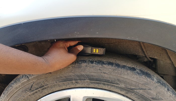 2016 Mahindra Kuv100 K4 D 6 STR, Diesel, Manual, 2,23,580 km, tyre