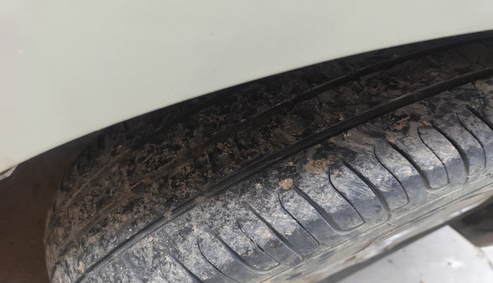 2011 Hyundai i10 SPORTZ 1.2, Petrol, Manual, 73,832 km, tyre