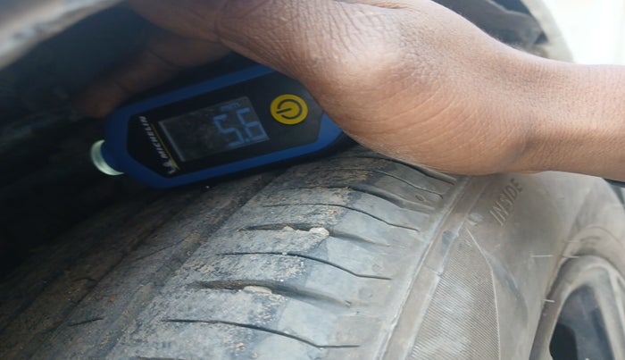 2011 Volkswagen Polo HIGHLINE DIESEL, Diesel, Manual, 2,24,785 km, tyre