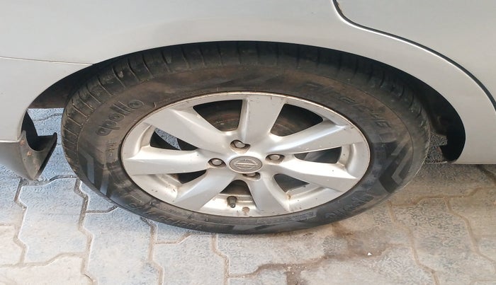 2012 Nissan Sunny XV DIESEL, Diesel, Manual, 94,986 km, tyre