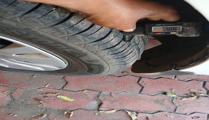 2014 Maruti Swift VDI, Diesel, Manual, 1,14,971 km, tyre