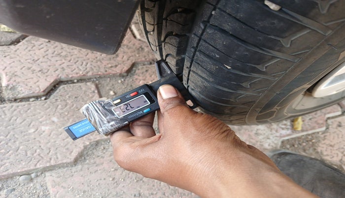 2014 Maruti Swift VDI, Diesel, Manual, 1,14,971 km, tyre