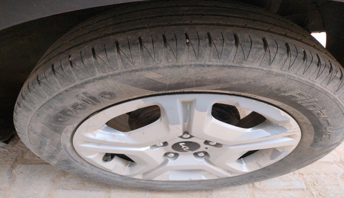 2022 KIA SONET HTK PLUS 1.2, Petrol, Manual, 52,549 km, tyre