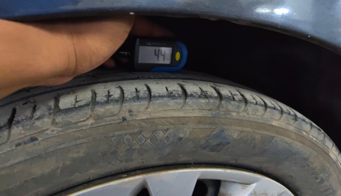 2015 Maruti Ertiga VXI CNG, Petrol, Manual, 66,837 km, tyre