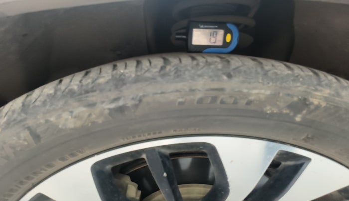 2021 MG HECTOR PLUS SELECT 2.0 DIESEL TURBO MT 7-STR, Diesel, Manual, 1,10,823 km, tyre