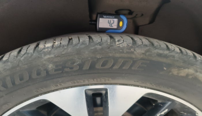 2021 MG HECTOR PLUS SELECT 2.0 DIESEL TURBO MT 7-STR, Diesel, Manual, 1,10,823 km, tyre