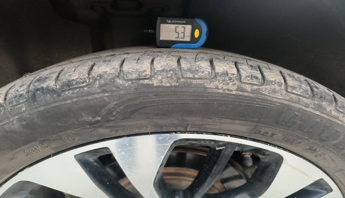 2021 MG HECTOR PLUS SELECT 2.0 DIESEL TURBO MT 7-STR, Diesel, Manual, 1,10,823 km, tyre