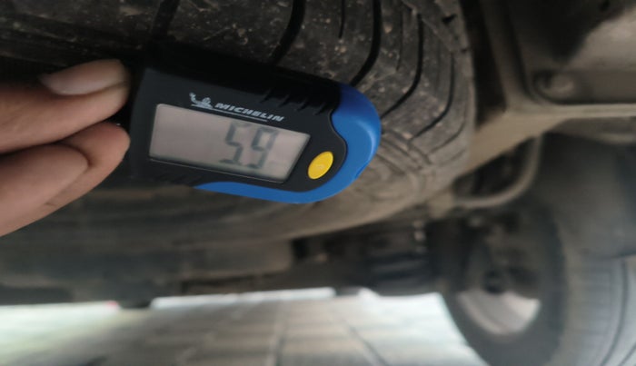 2021 MG HECTOR PLUS SELECT 2.0 DIESEL TURBO MT 7-STR, Diesel, Manual, 1,10,823 km, tyre