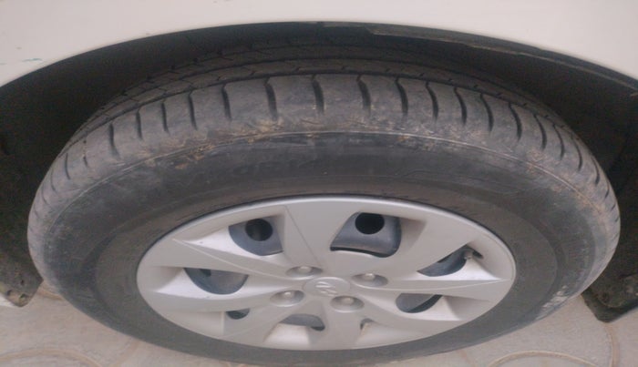 2020 Hyundai Elite i20 MAGNA PLUS 1.2, Petrol, Manual, 94,216 km, tyre