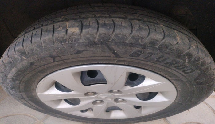 2020 Hyundai Elite i20 MAGNA PLUS 1.2, Petrol, Manual, 94,216 km, tyre