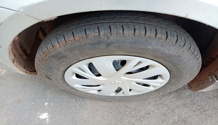 2014 Maruti Swift VDI, Diesel, Manual, 1,61,722 km, tyre