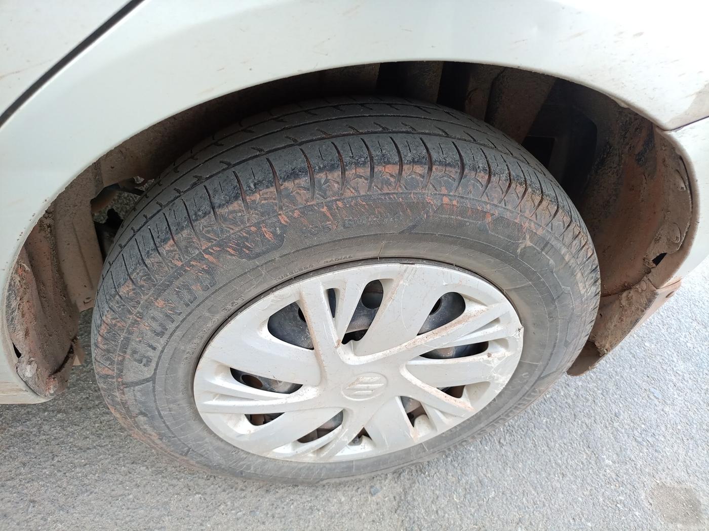 2014 Maruti Swift VDI, Diesel, Manual, 1,61,722 km, tyre