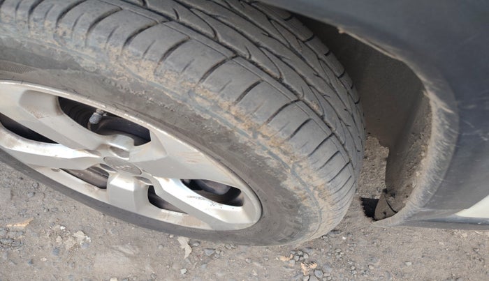 2018 Jeep Compass LONGITUDE 2.0 DIESEL, Diesel, Manual, 1,59,092 km, tyre