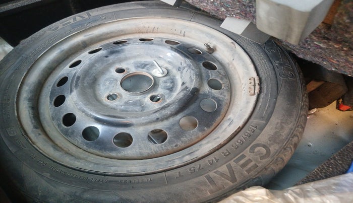 2016 Maruti Wagon R 1.0 VXI, Petrol, Manual, 74,497 km, tyre