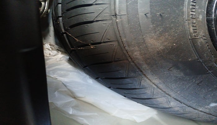 2022 Maruti Alto VXI, Petrol, Manual, 14,423 km, tyre