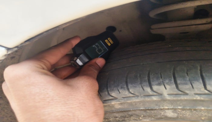 2016 Maruti Wagon R 1.0 VXI, Petrol, Manual, 1,31,933 km, tyre