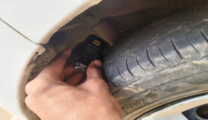 2016 Maruti Wagon R 1.0 VXI, Petrol, Manual, 1,31,933 km, tyre