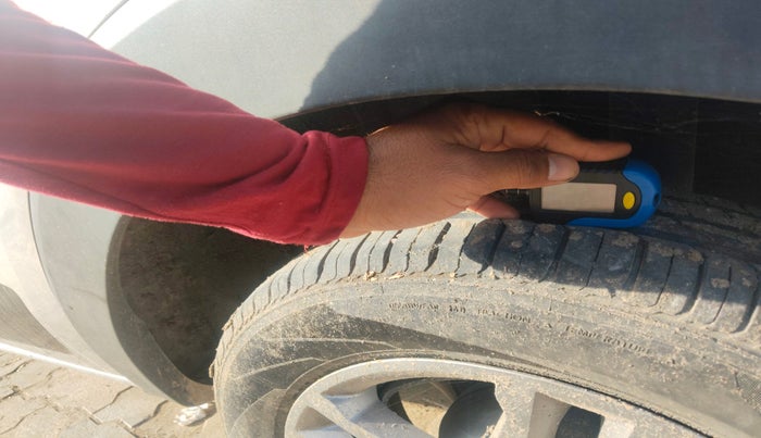 2020 Renault TRIBER RXT, Petrol, Manual, 17,815 km, tyre