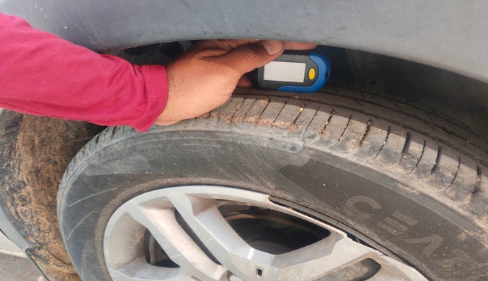 2020 Renault TRIBER RXT, Petrol, Manual, 17,815 km, tyre