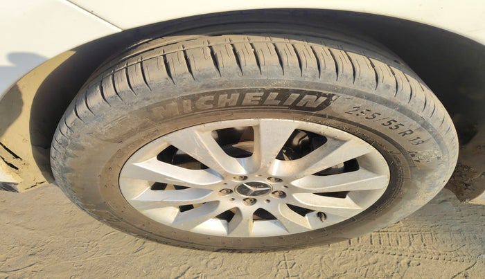 2014 Mercedes Benz Ml Class 250 CDI, Diesel, Automatic, 1,94,426 km, tyre