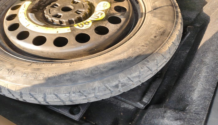 2014 Mercedes Benz Ml Class 250 CDI, Diesel, Automatic, 1,94,426 km, tyre