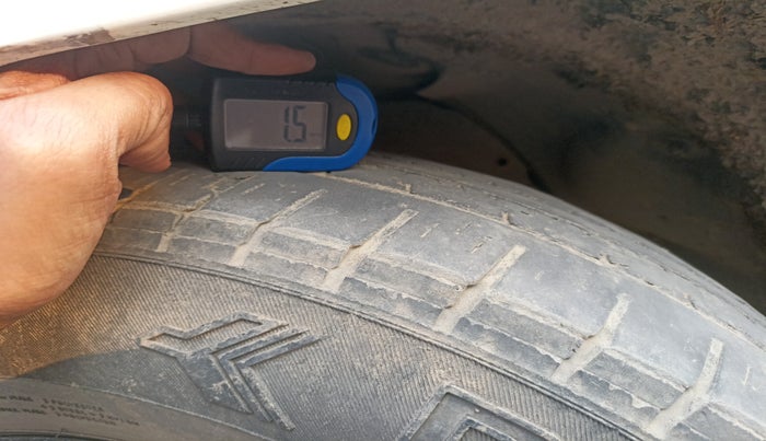 2019 Mahindra TUV300 T6 PLUS, Diesel, Manual, 1,84,601 km, tyre