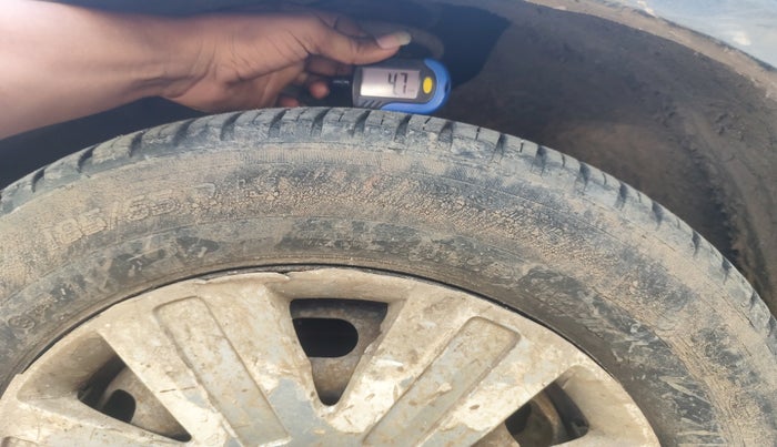 2011 Ford Figo ZXI 1.4 DIESEL, Diesel, Manual, 82,938 km, tyre