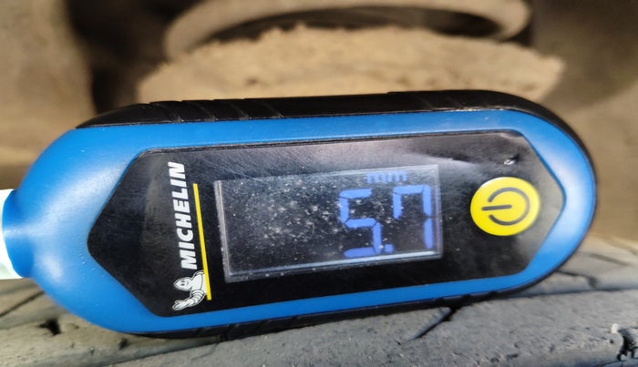 2023 Volkswagen VIRTUS HIGHLINE TSI 1.0 MT, Petrol, Manual, 30,551 km, tyre